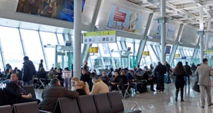 124 vonesa dhe 37 anulime fluturimesh; Aviacioni Civil shpjegon cfare po ndodh ne Rinas